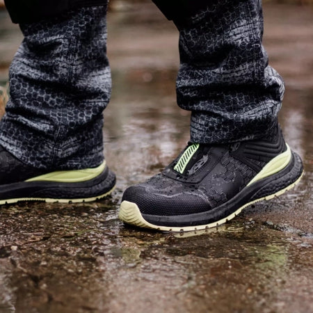 0734040965_Predator_S3_Highmood1