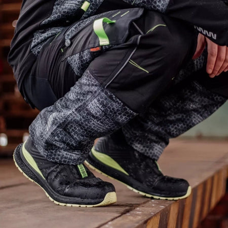 0734040965_Predator_S3_Highmood2