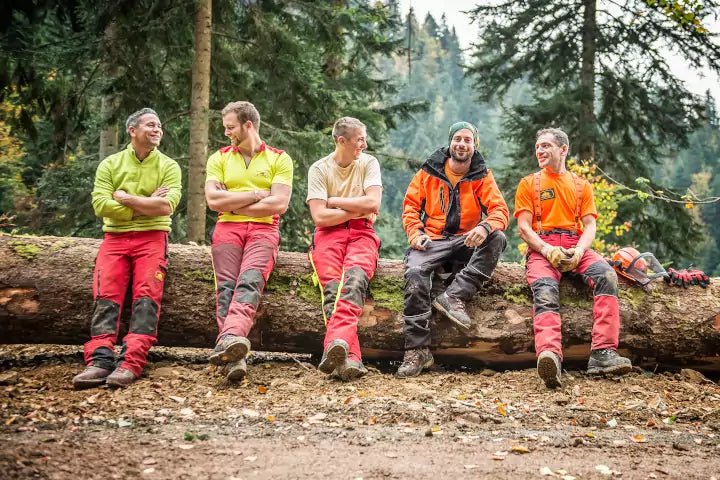 Topmoderne Bekleidungskollektionen - Wicki Forst AG