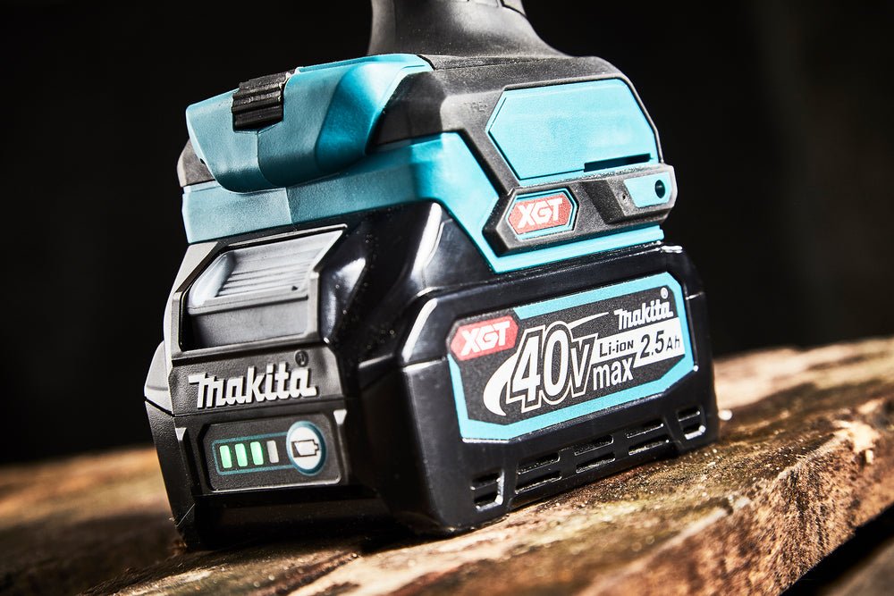 Makita - Akku Bohrschrauber XGT DF001G 40V - Wicki Forst AG